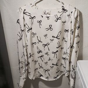 Blu Pepper Ivory Blouse with Black Bow Design